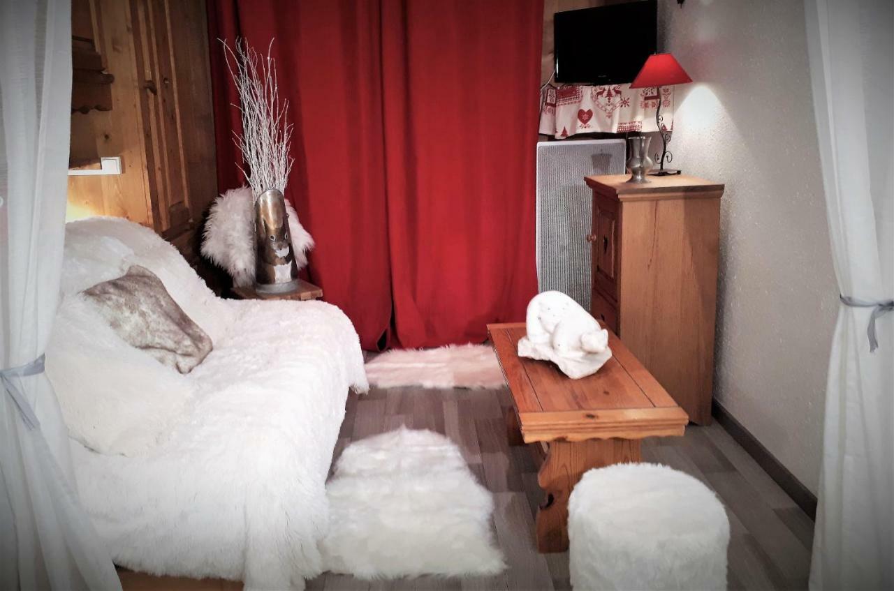 Locations Berne Milesi Apartment Lanslevillard Bagian luar foto